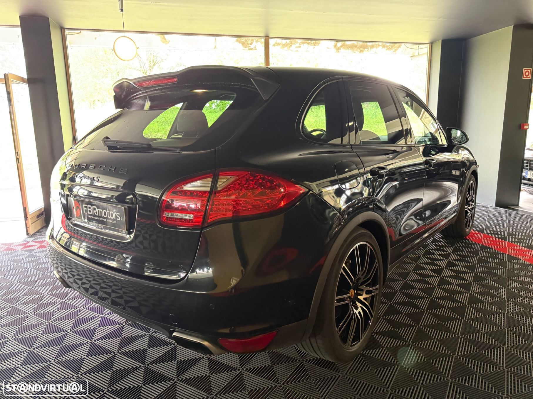 Porsche Cayenne S Hybrid - 11