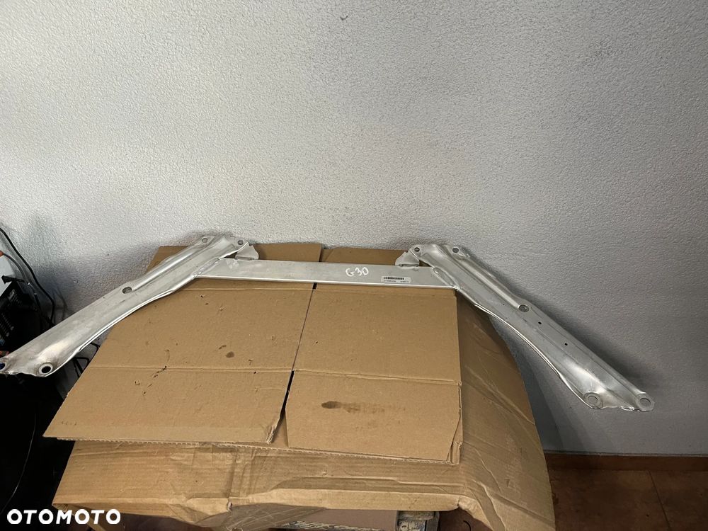 BMW G30 G31 BELKA POPRZECZKA ROZPÓRKA KIELICHÓW 7390410 - 2