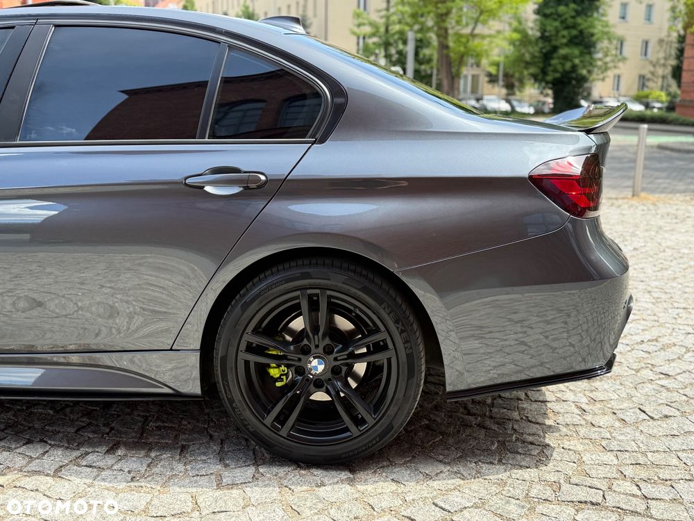 BMW Seria 3 - 16