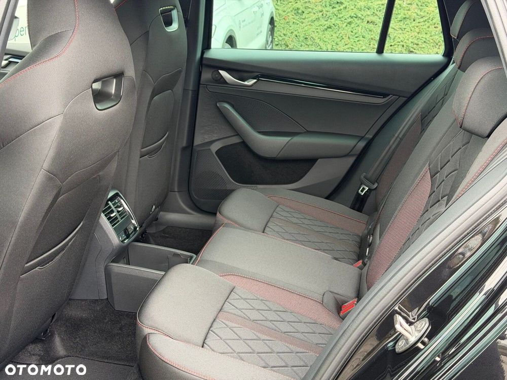 Skoda Octavia 2.0 TSI RS DSG - 18