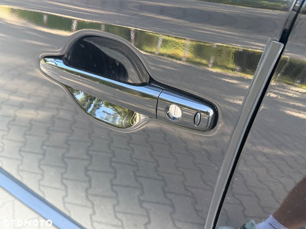 Mitsubishi Outlander 2.2 DI-D 4WD Plus - 23