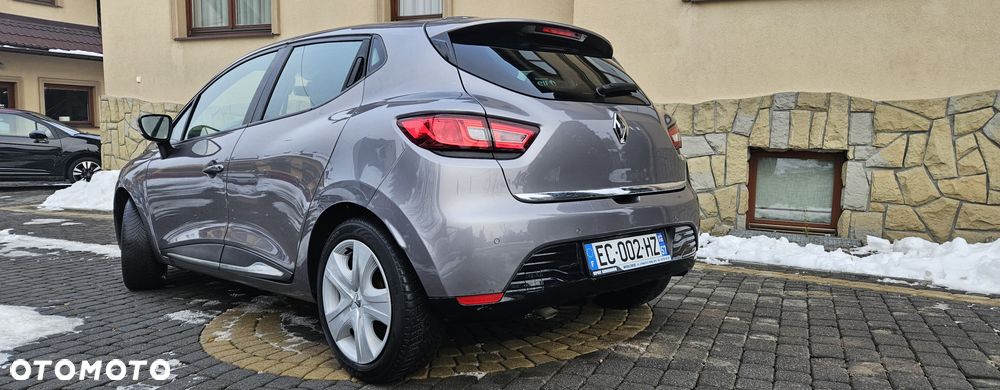 Renault Clio - 11
