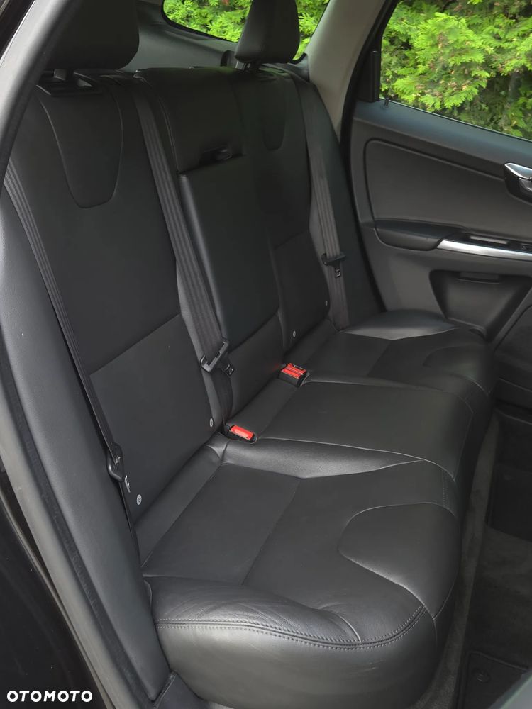 Volvo XC 60 D3 Geartronic Summum - 18