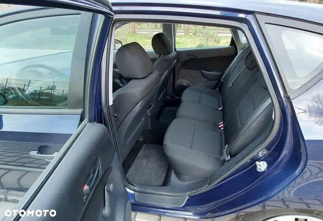 Hyundai i30 1.6 CRDi Classic EU5 - 8