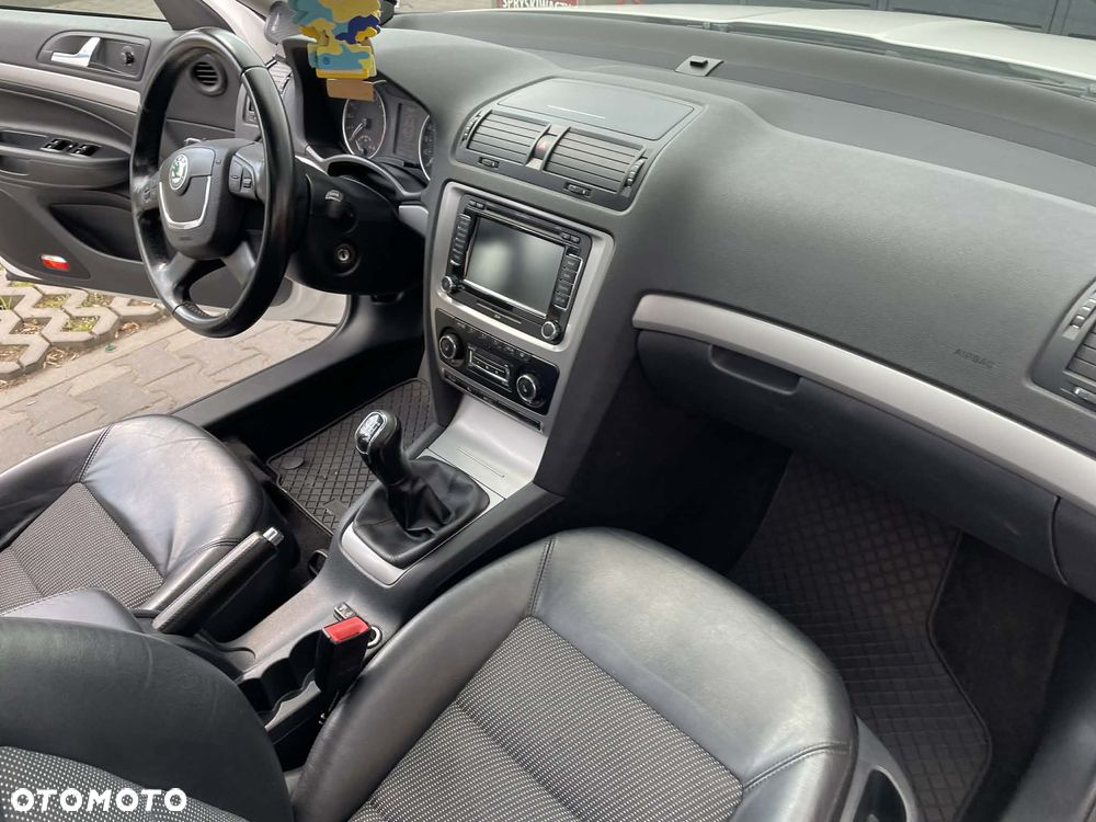 Skoda Octavia 2.0 TDI DPF Elegance - 8