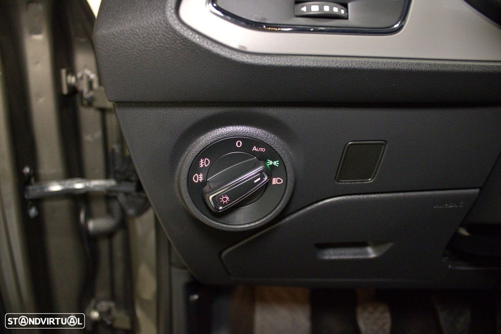 SEAT Leon X-Perience 1.6 TDi 4Drive - 23