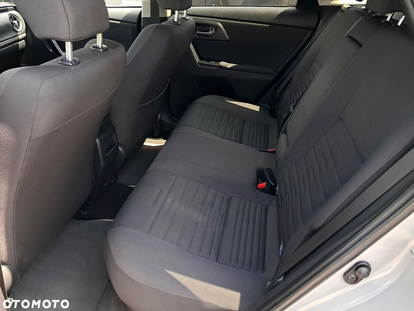 Toyota Auris Hybrid 135 Freestyle - 13