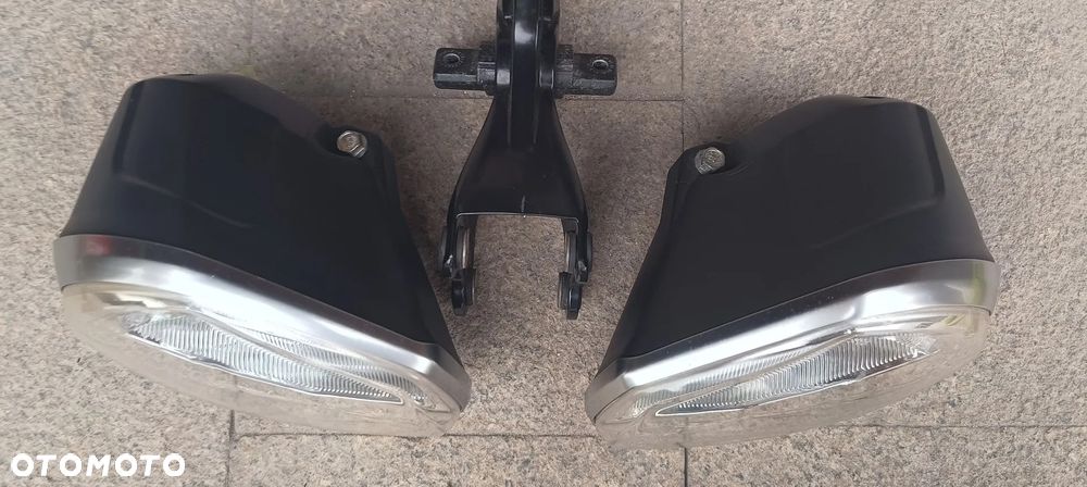 TRIUMPH STREET TRIPLE 675 1050 SPEED TRIPLE LAMPA PRZÓD REFLEKTOR STELAŻ - 3