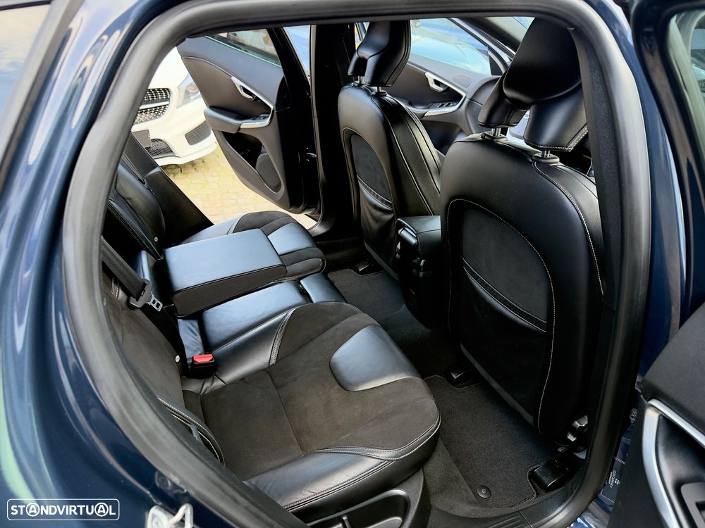 Volvo V40 D2 R Design - 48