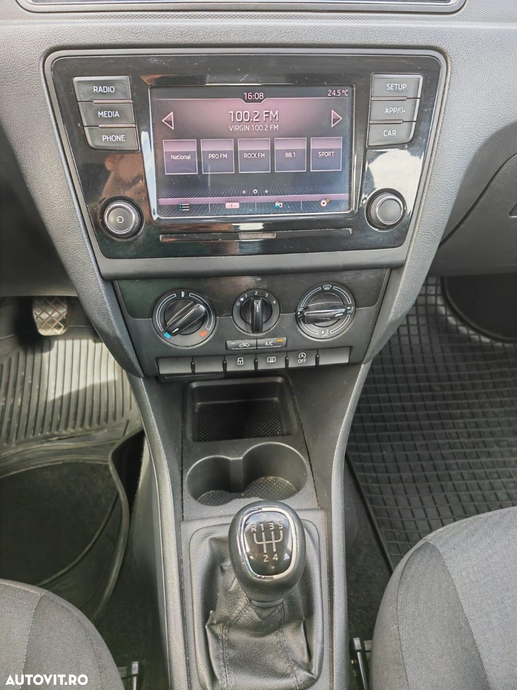 Skoda RAPID - 12