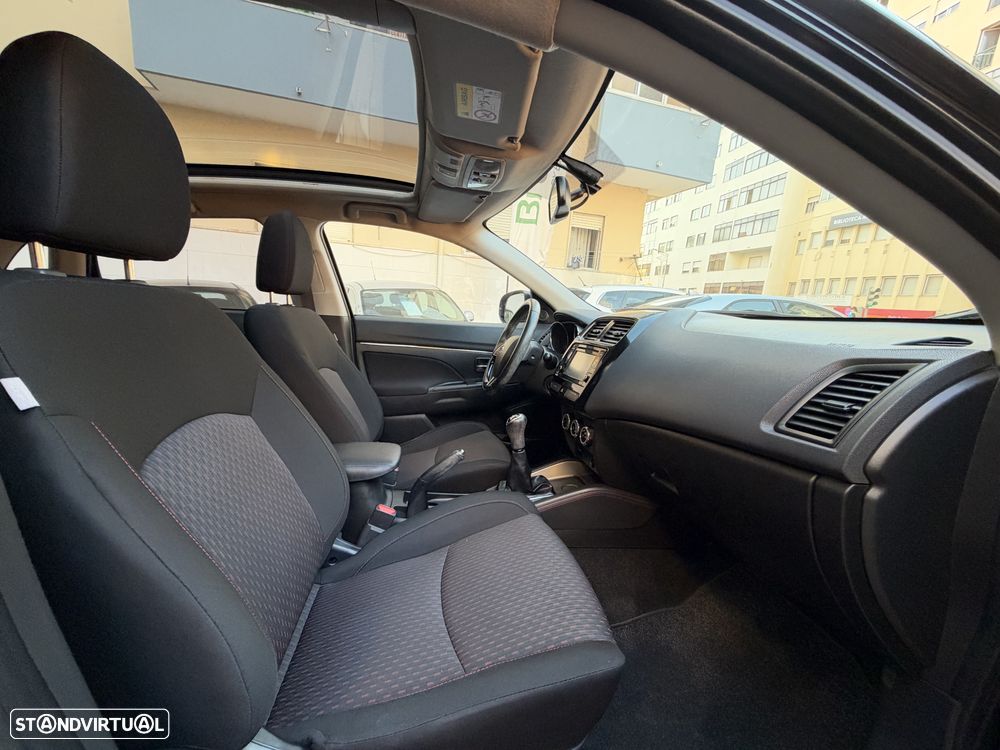Mitsubishi ASX 1.6 MIVEC Intense Connect Edition - 12