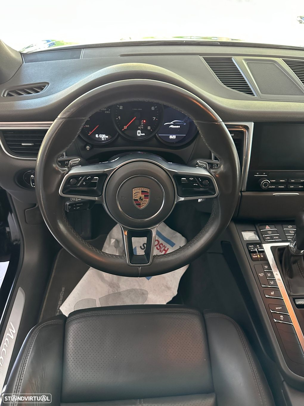 Porsche Macan Standard - 16
