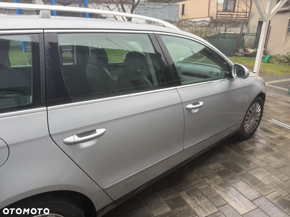 Volkswagen Passat 2.0 TDI Comfortline - 9