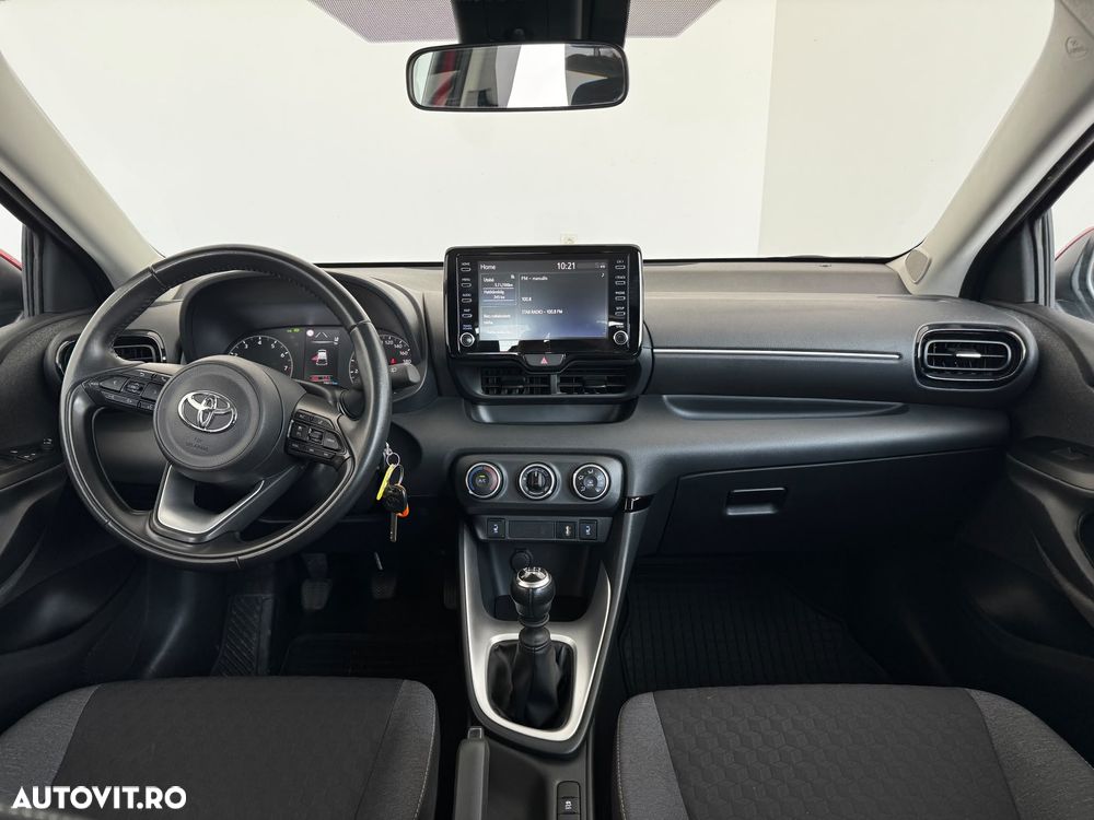 Toyota Yaris 1.5 L Dynamic - 11