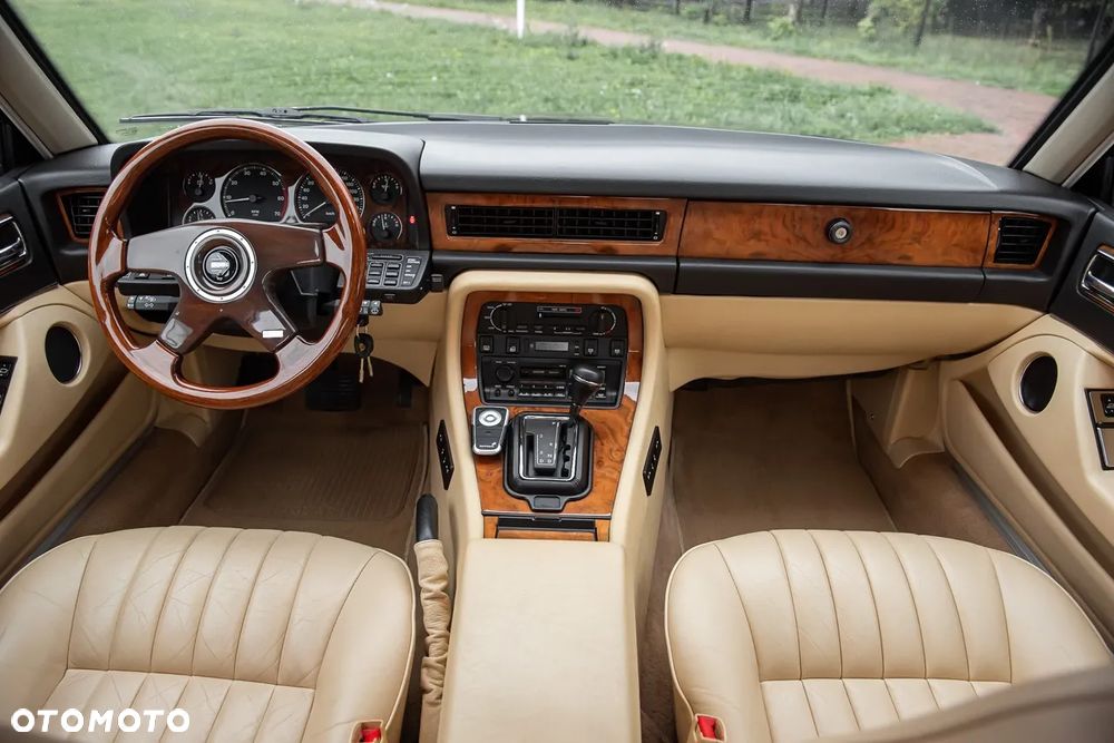 Jaguar XJ Soverign 3.2i - 23