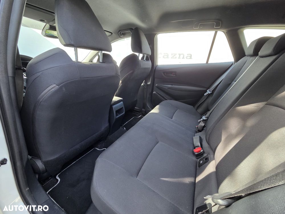 Toyota Corolla 1.8 HSD Dynamic - 6