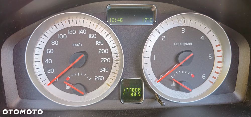 Volvo C70 D3 Momentum - 7