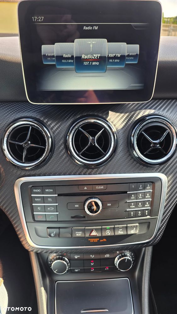 Mercedes-Benz GLA 200 7G-DCT - 20
