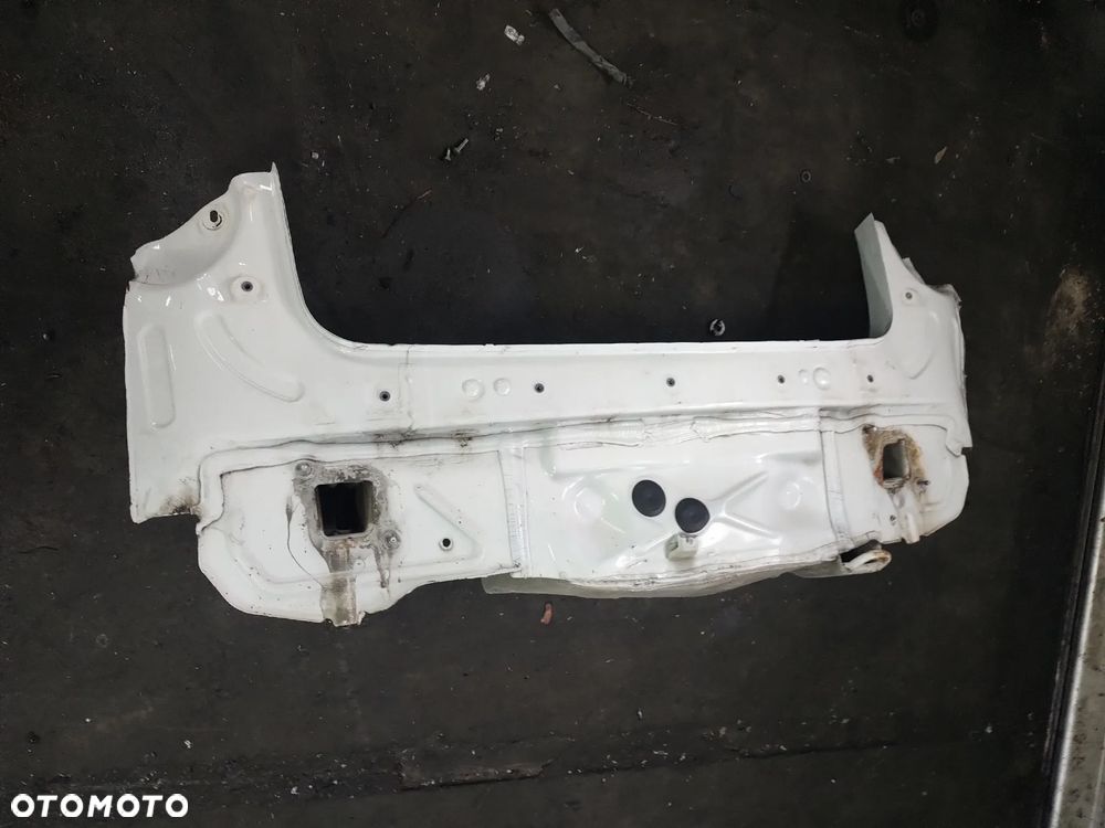 SKODA FABIA II LIFT kombi PAS TYŁ - 1