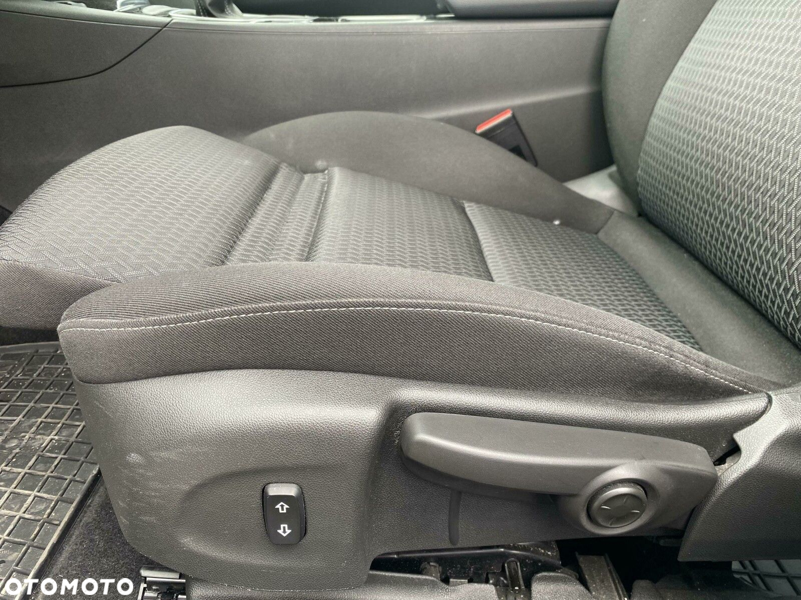 Opel Insignia - 12