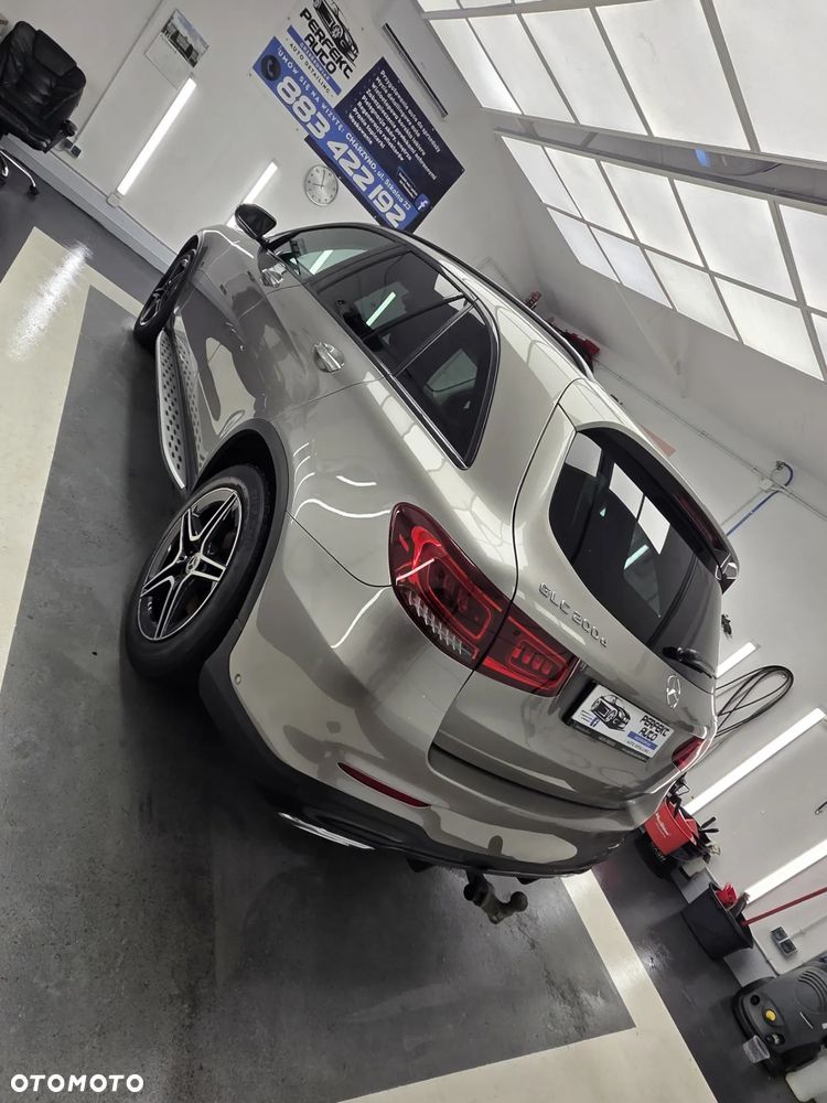 Mercedes-Benz GLC 200 d 4-Matic - 3