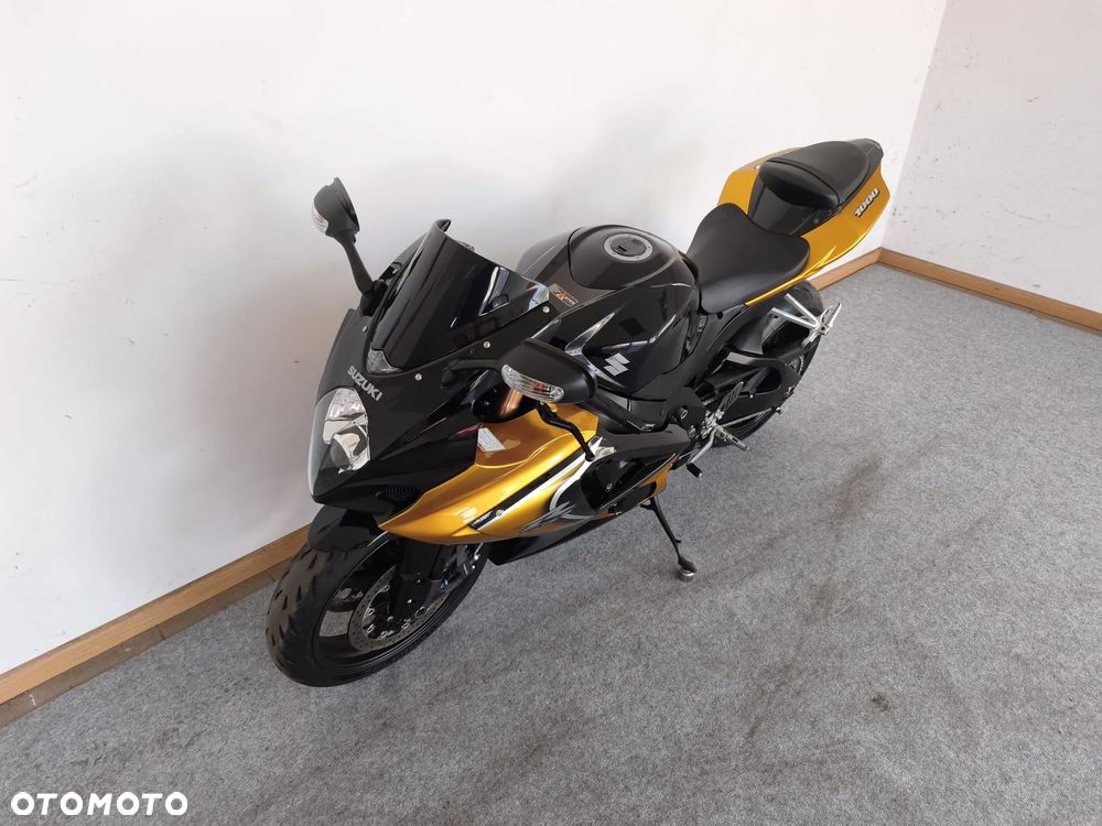 Suzuki GSX-R - 12