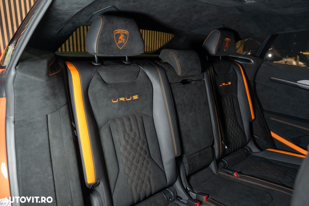 Lamborghini URUS - 34