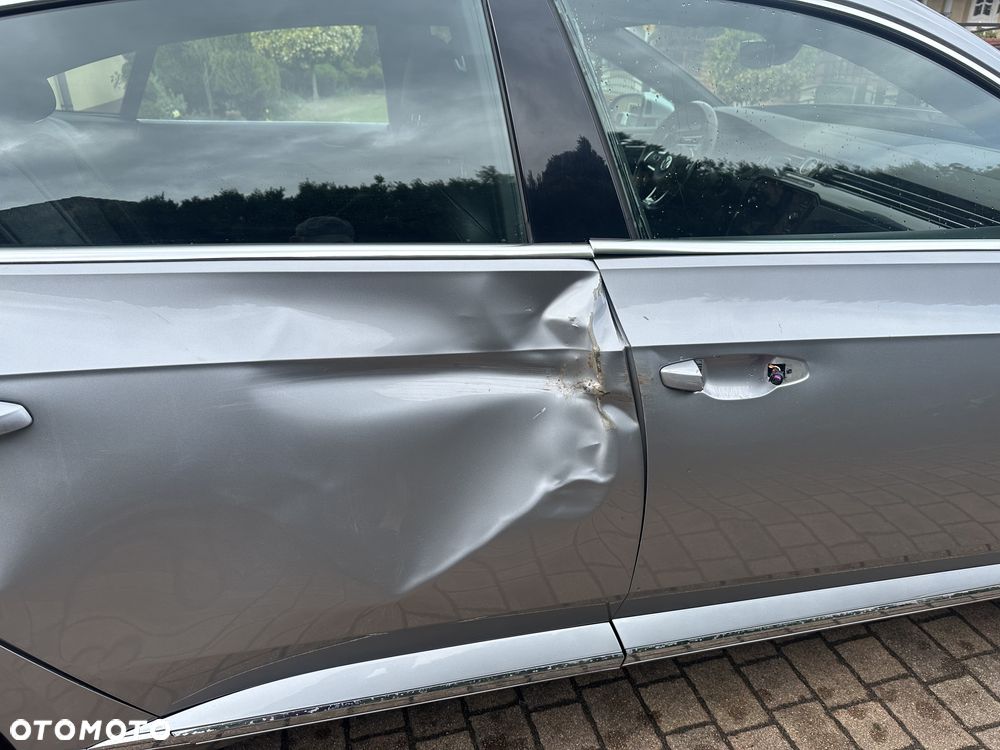 Volkswagen Arteon 2.0 TDI SCR 4Motion DSG R-Line - 12