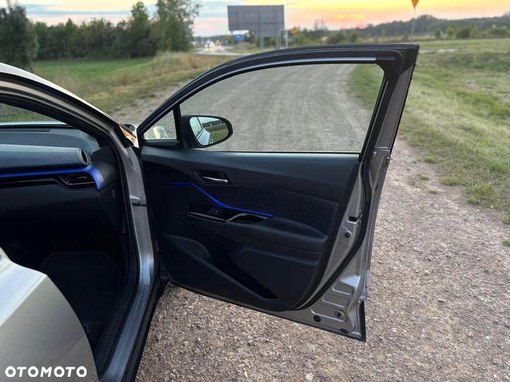Toyota C-HR 1.2 T Dynamic - 22