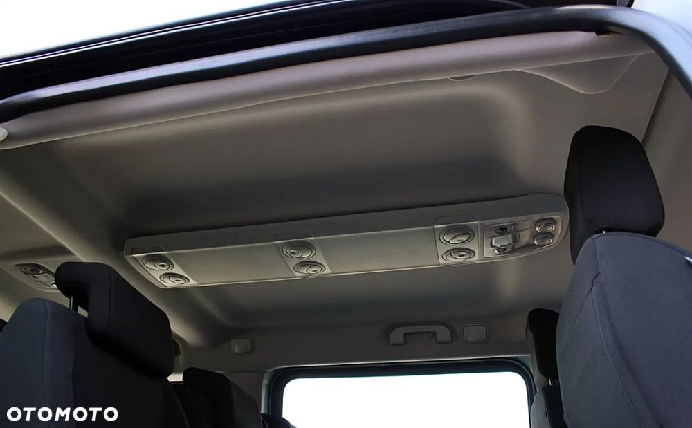 Opel Vivaro - 22