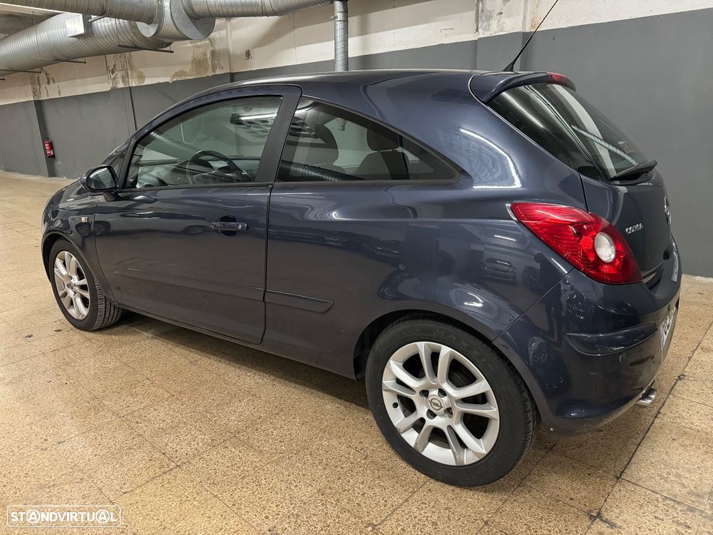 Opel Corsa 1.2 Twinport Cosmo - 9