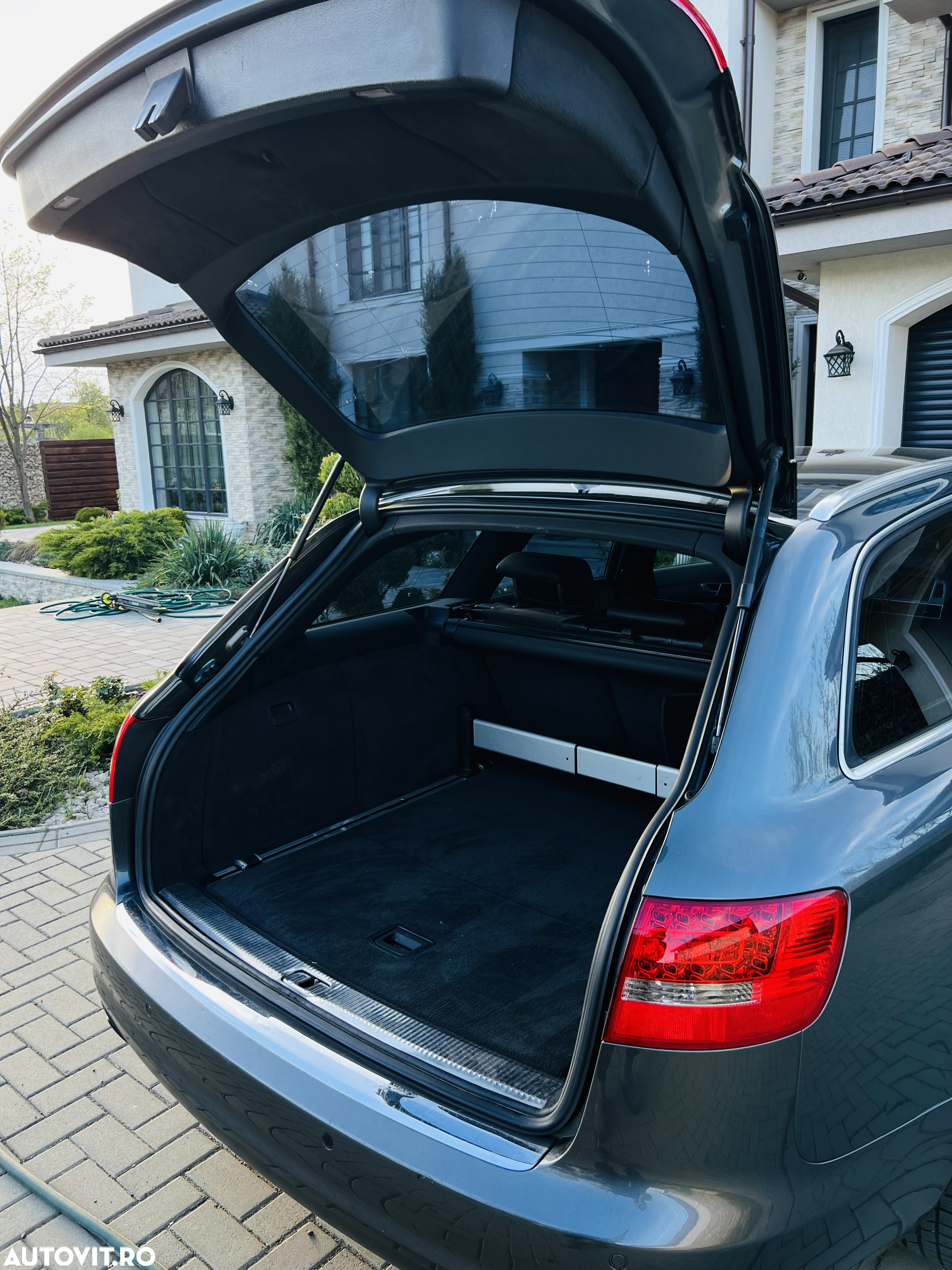 Audi A6 2.0 TDI DPF Multitronic Avant - 9