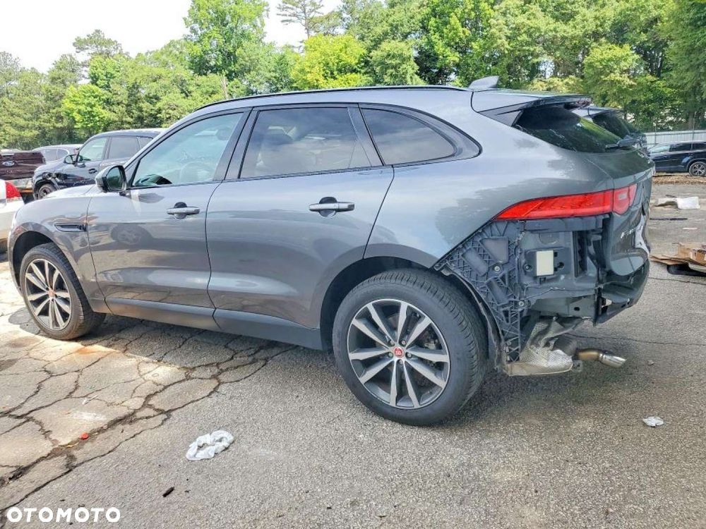 Jaguar F-Pace - 3