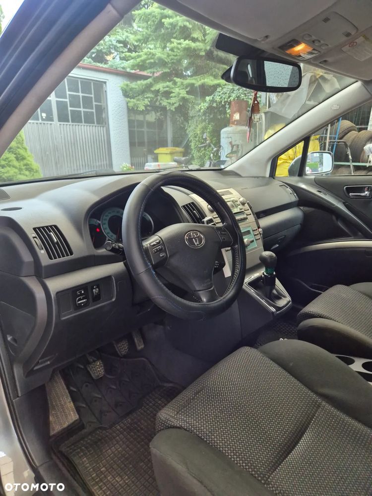 Toyota Corolla Verso 2006 photo 5