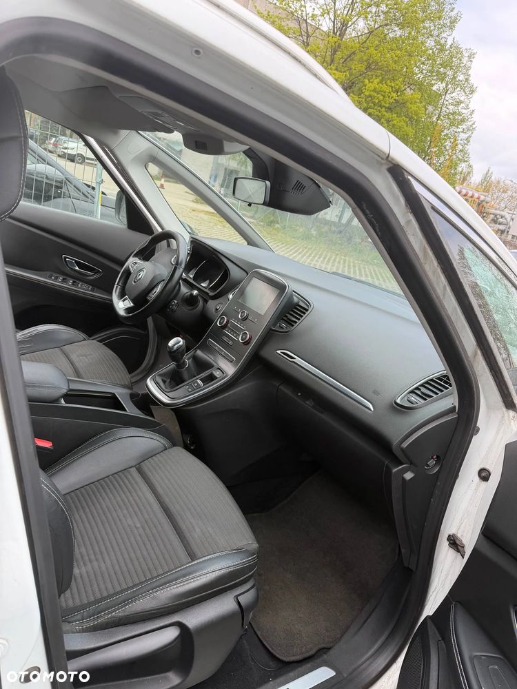 Renault Scenic 1.7 Blue dCi Intens - 11