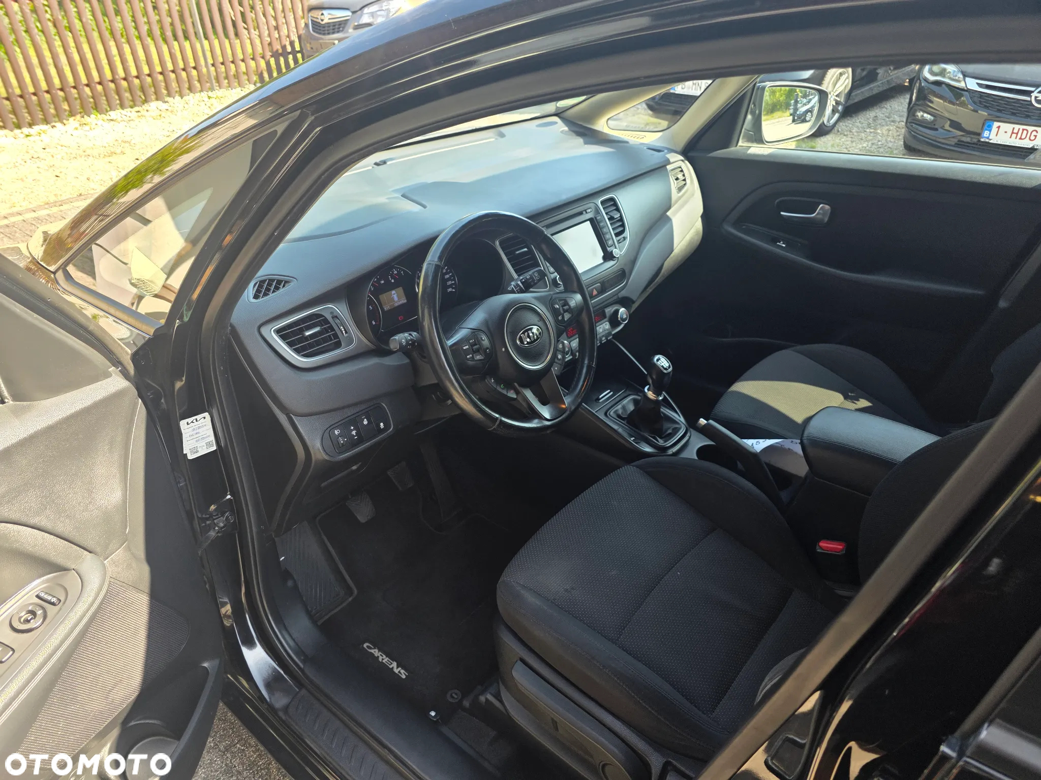 Kia Carens 1.7 CRDi 115 Fifa World Cup Edition - 16