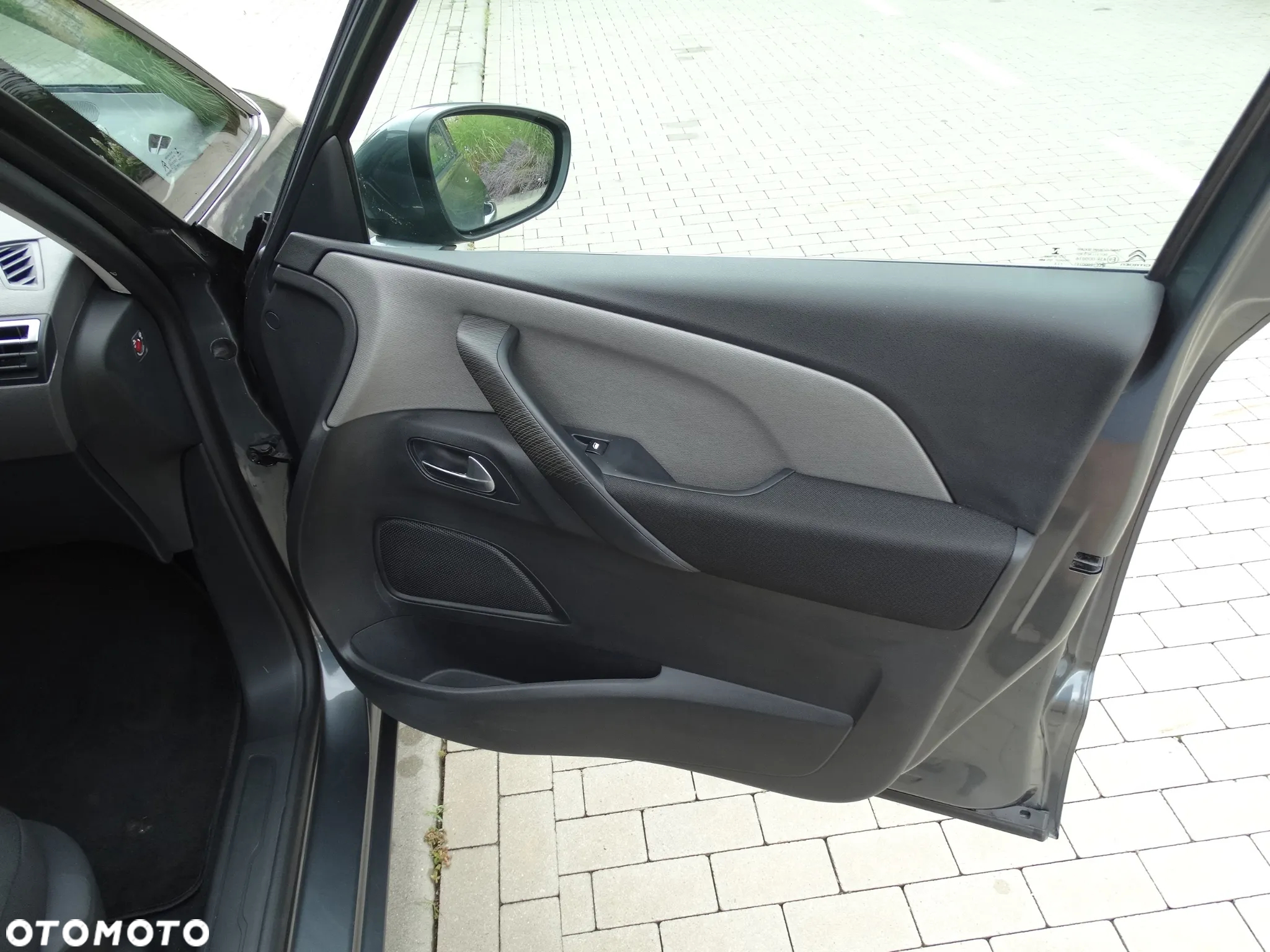 Citroën C4 Picasso PureTech 130 Stop&Start Exclusive - 26