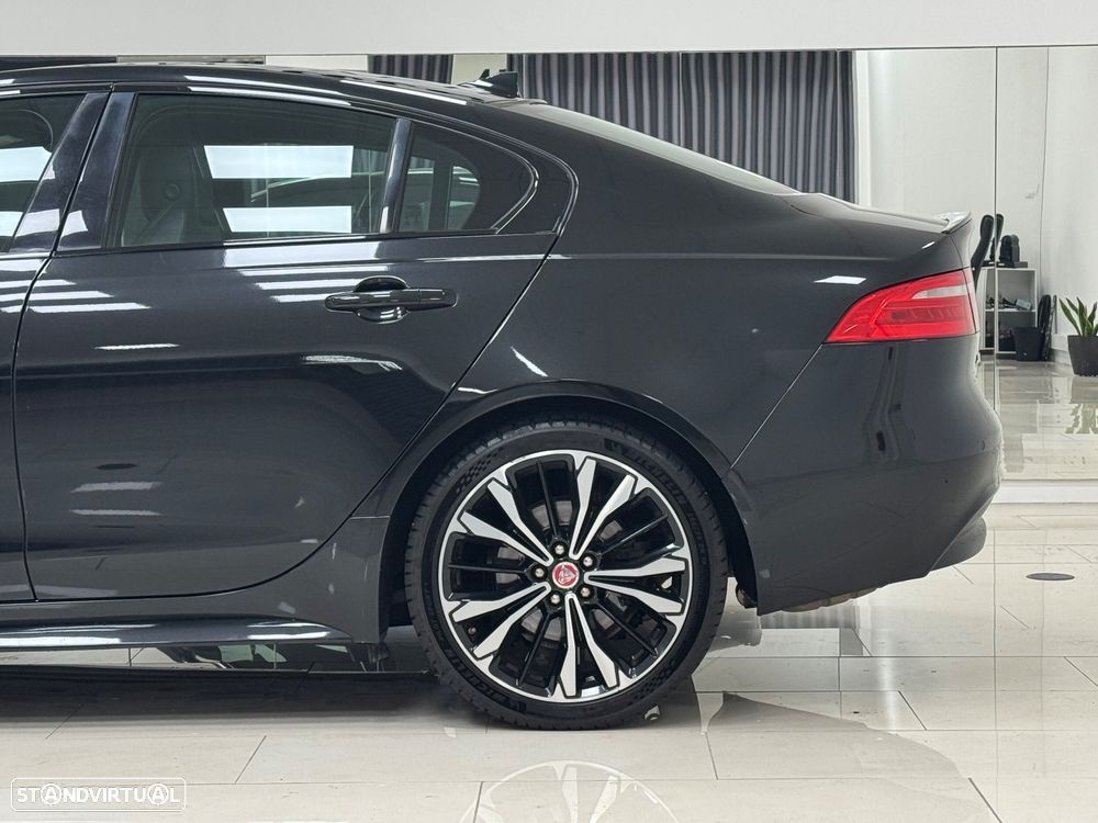 Jaguar XE E-Performance R-Sport - 5