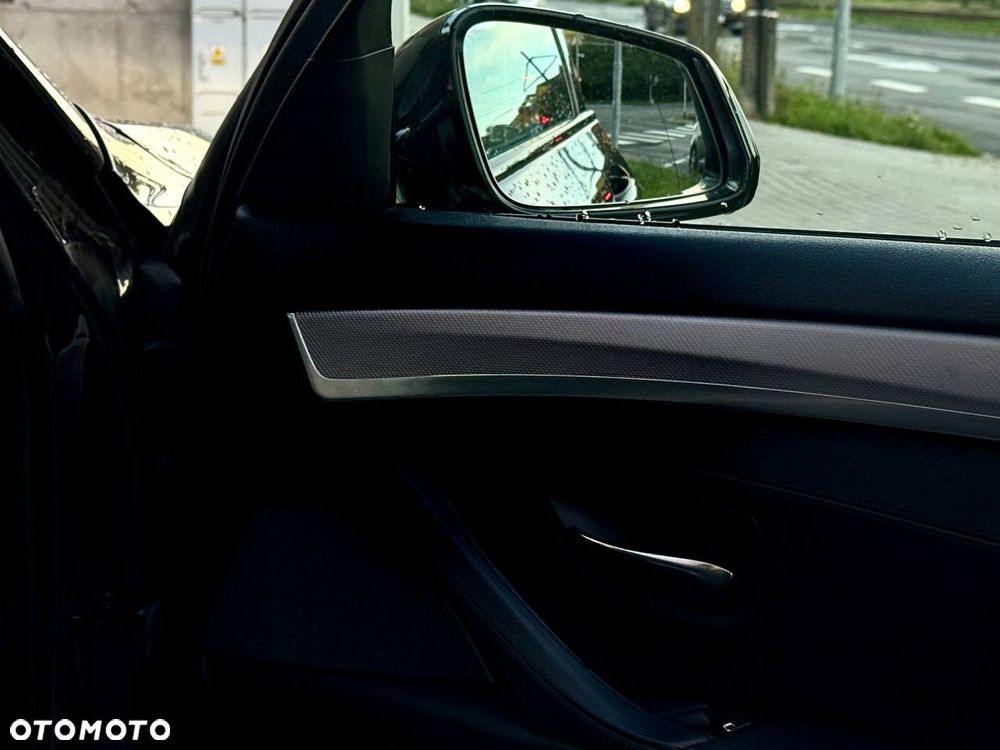 BMW Seria 5 520d Touring M Sport Edition - 30