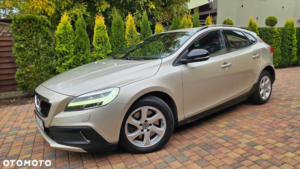 Volvo V40 Cross Country D2 Drive-E Summum - 2