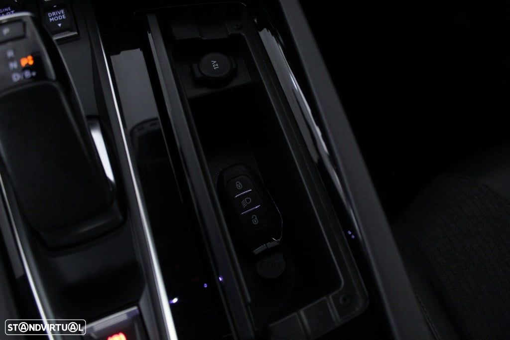 Peugeot 508 1.6 Hybrid Allure e-EAT8 - 31