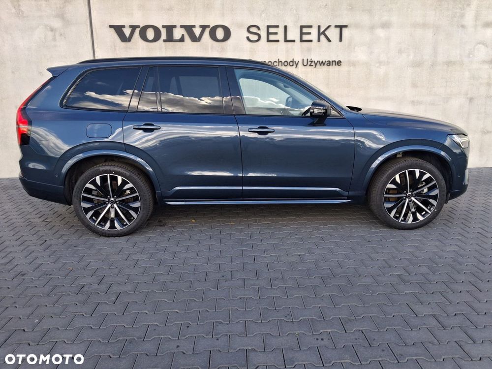 Volvo XC 90 - 7