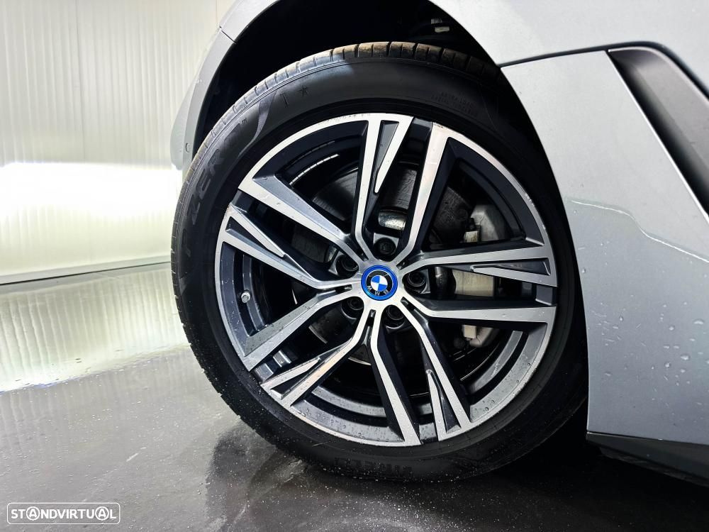 BMW i4 eDrive40 Edição Desportiva M - 34