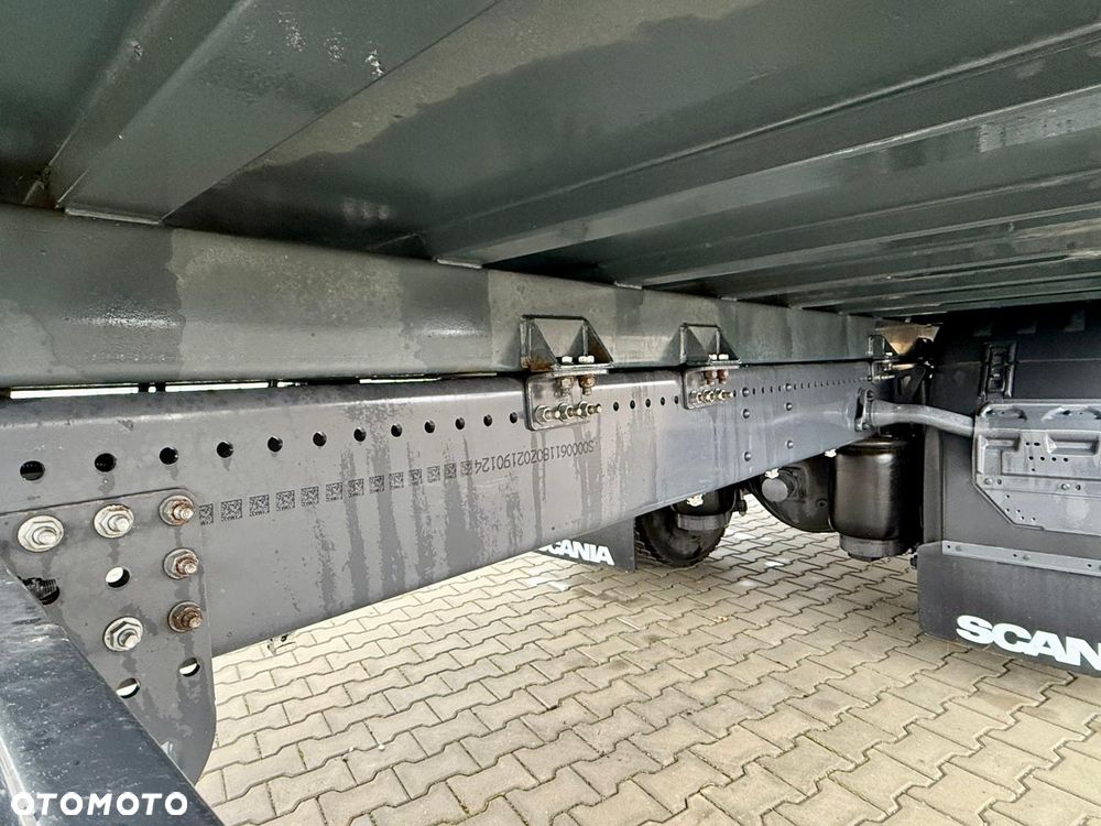 Scania P320 / PLATFORMA / NOWY / 5 TYŚ KM / SYPIALKA / 2023 ROK / CAŁA NA PODUSZKACH / 7.7 M DŁUGOŚCI / LAWETA / DO PRZEWOZU MASZYN ROLNICZYCH ITP - 25