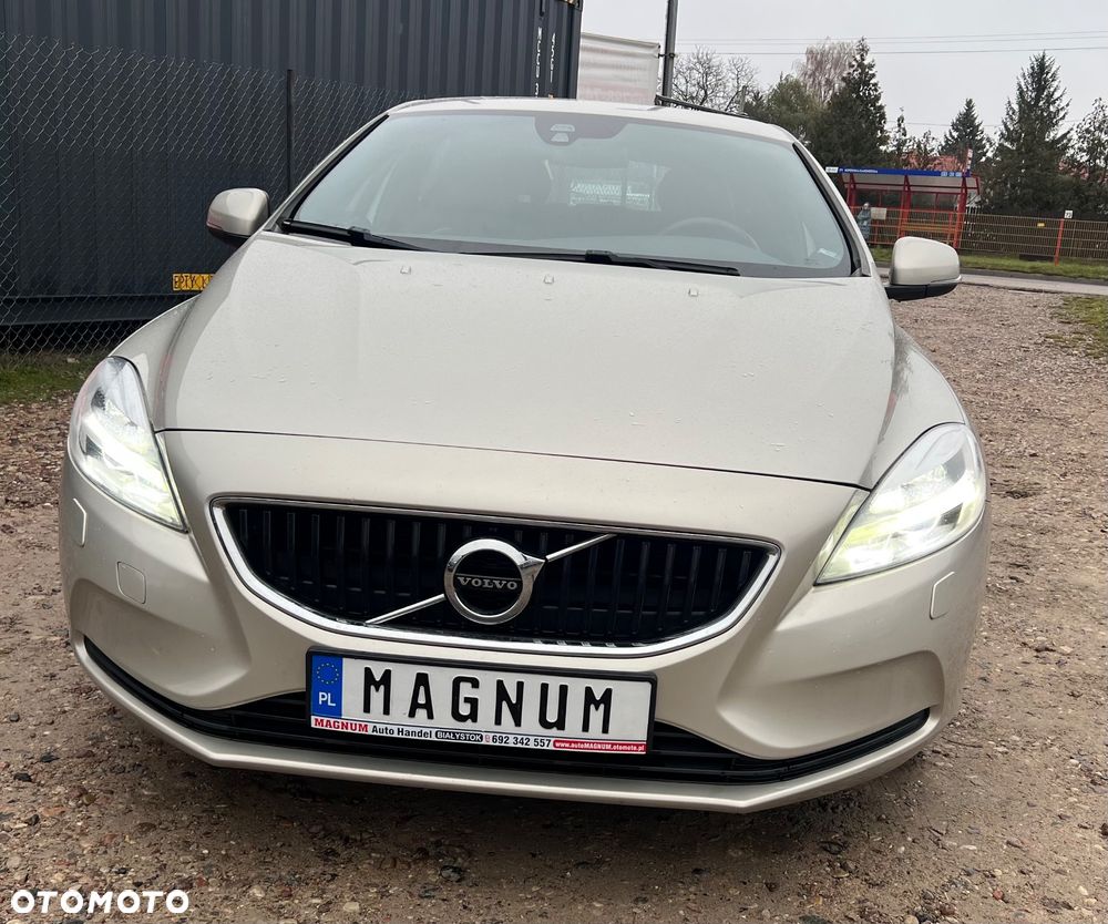 Volvo V40 D3 Momentum - 32