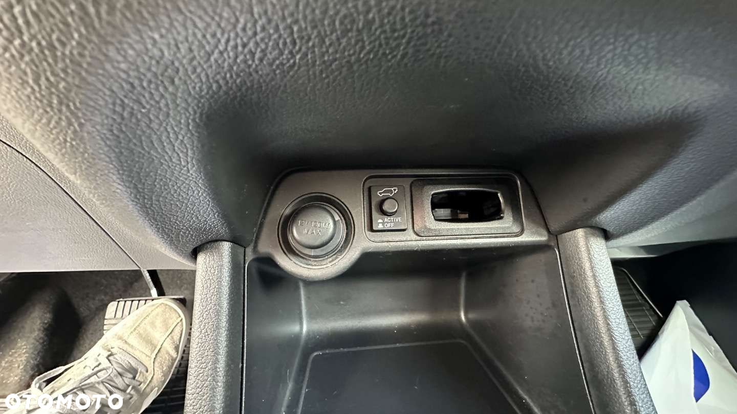 Mitsubishi Outlander - 27