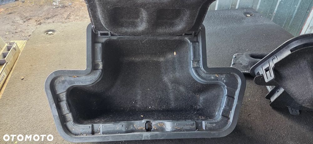 Schowek w podłogę podłogi lewy prawy Peugeot 3008 5008 - 2
