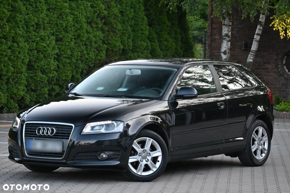 Audi A3 3-drzwiowe 1.6 Attraction - 9