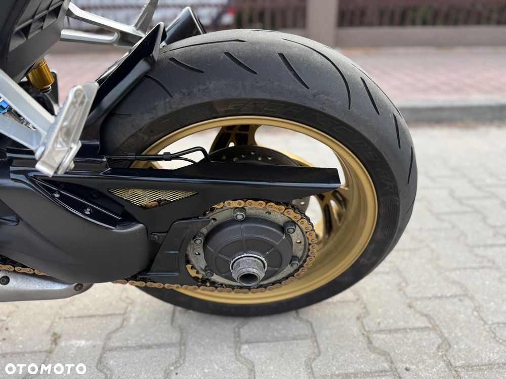 Honda CB - 23