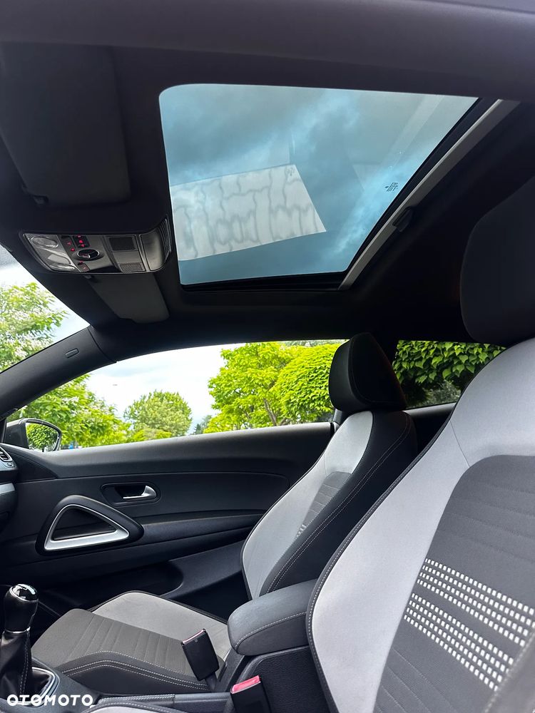 Volkswagen Scirocco 2.0 TDI Blue Motion Technologie Life - 16